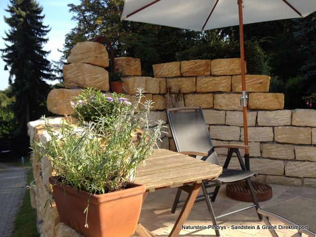 Sandstein Mauersteine gespalten, Trockenmauersteine
