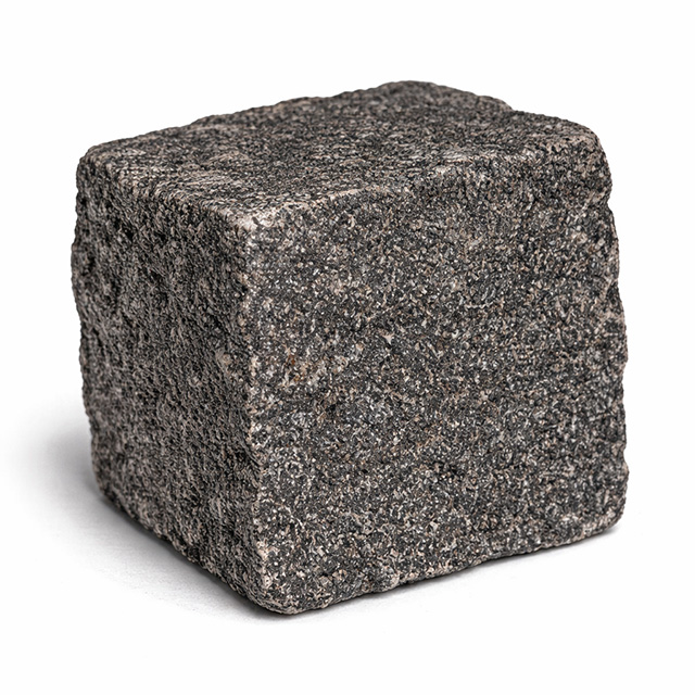Granitpflaster helles schwarz Feinkorn